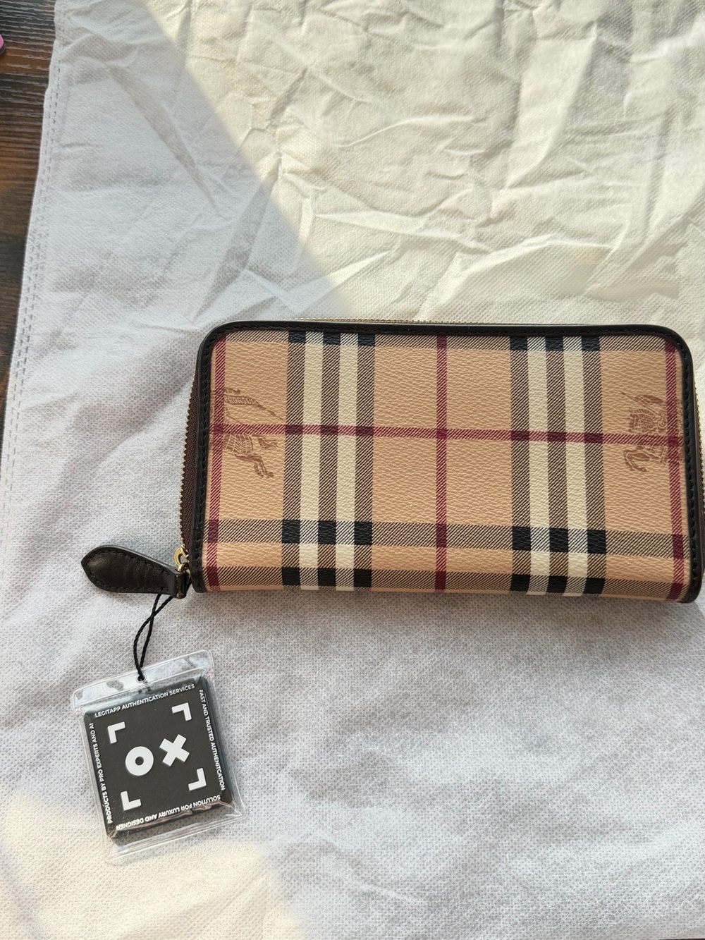 ✨ Authentic Burberry Haymarket Check Zip-Around Long Wallet ✨